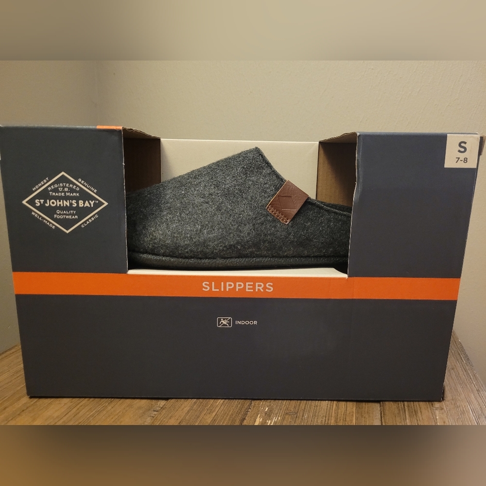 St John's Bay Men's Slip on Clog Slippers Charcoal Size S 7-8